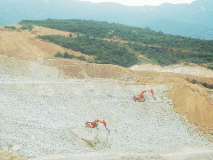 烟台中嘉矿业宋家沟矿山石方爆破工程