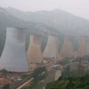 莱芜发电厂水塔爆破拆除工程